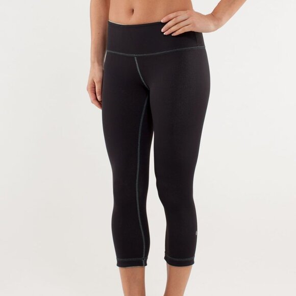 Lululemon Wunder Under Crop Reversible Mint Moment/Black - Picture 2 of 14